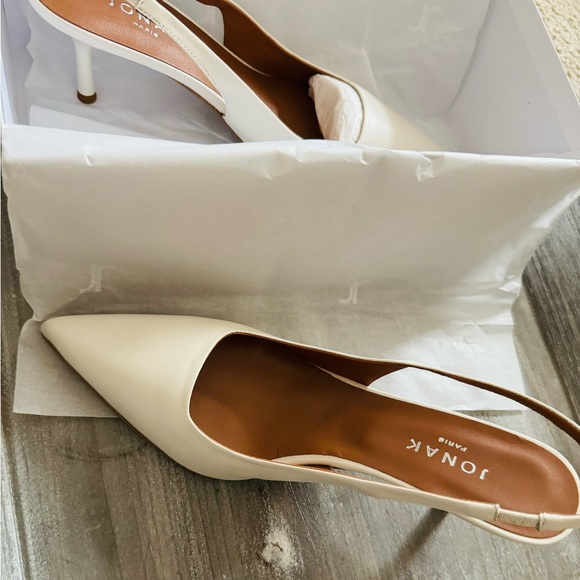 Jonak Paris size 38 white 1.5 inch kitten heel, open back - Picture 2 of 2